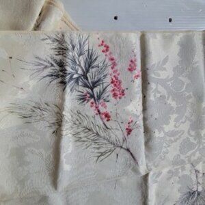 NWT Vtg Set of 4 Damask Fabric Napkins Cream w/ Red Berries Cinnabar 19” Square